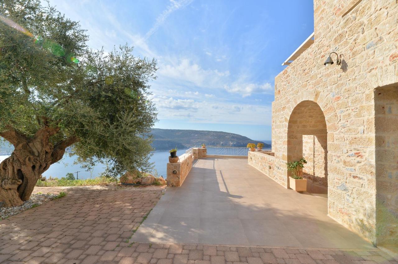 Akrolithi Boutique Hotel & Suites Oitylo Exterior photo