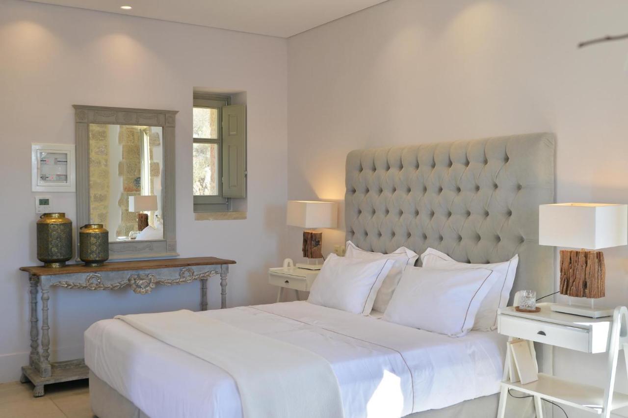 Akrolithi Boutique Hotel & Suites Oitylo Exterior photo