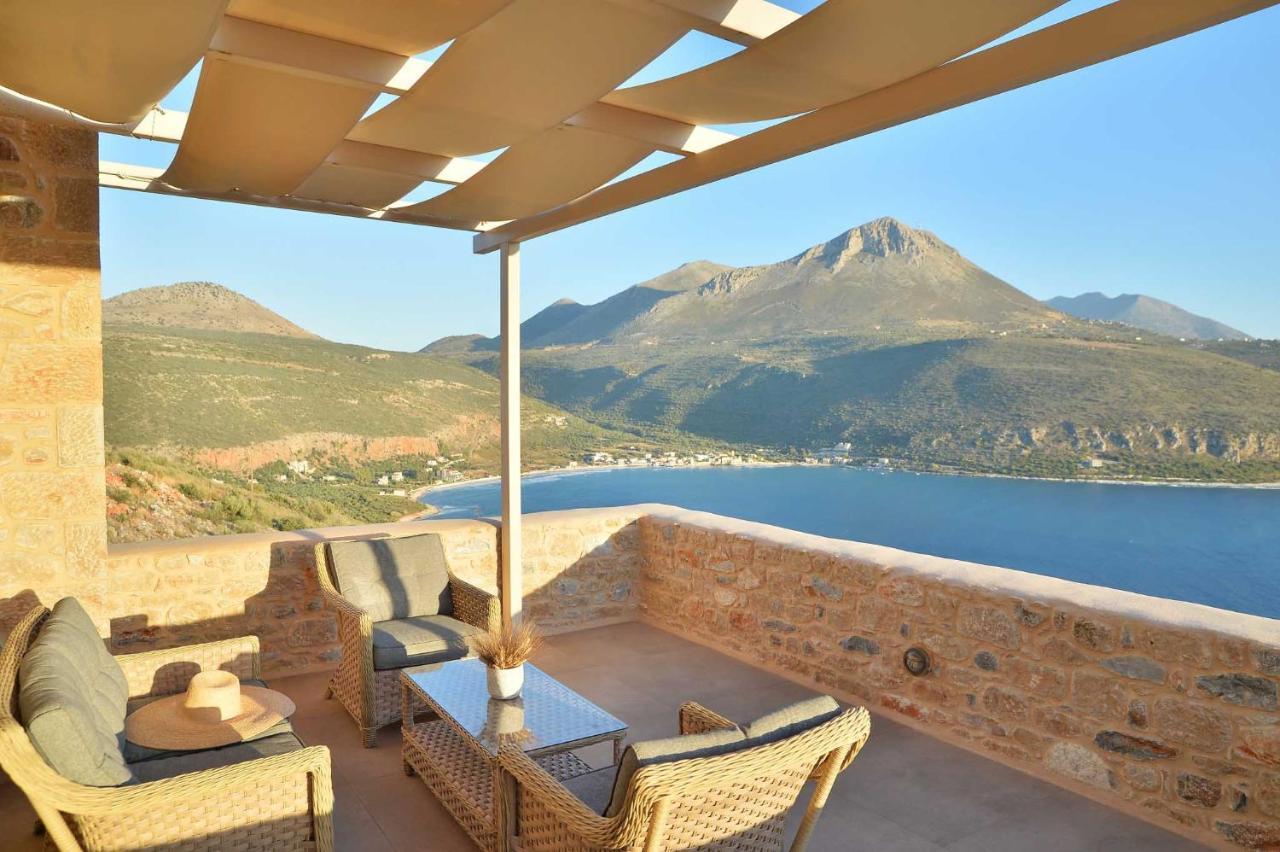 Akrolithi Boutique Hotel & Suites Oitylo Exterior photo