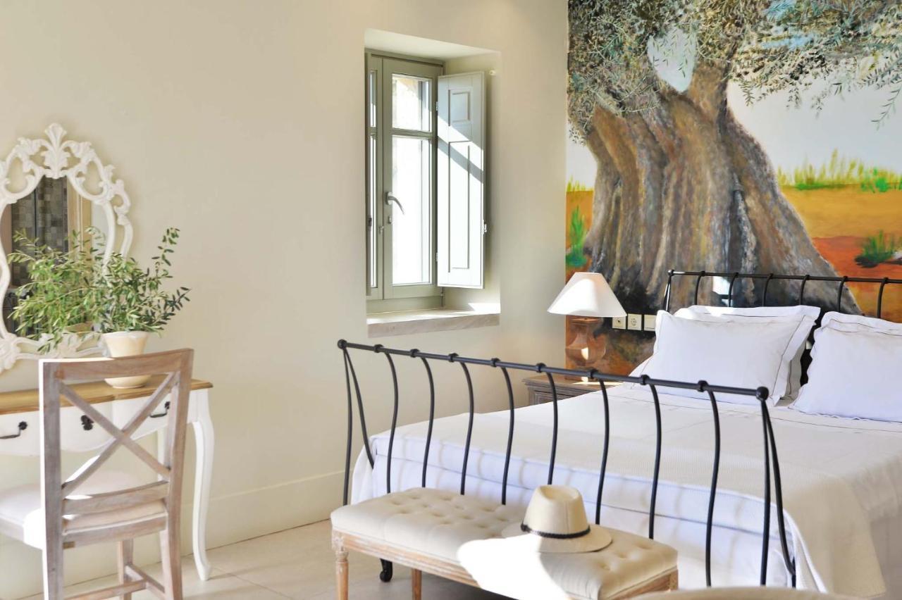 Akrolithi Boutique Hotel & Suites Oitylo Exterior photo