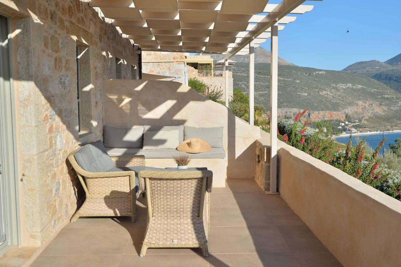 Akrolithi Boutique Hotel & Suites Oitylo Exterior photo