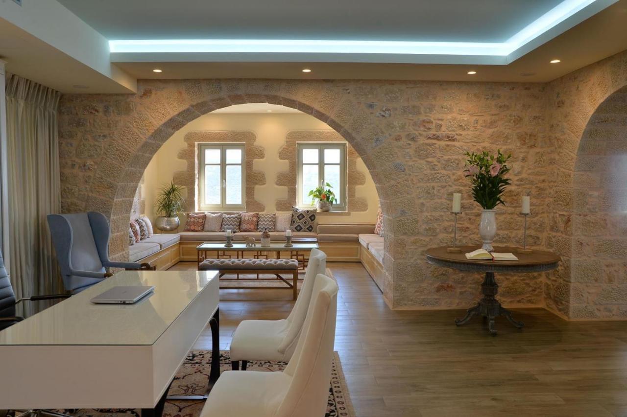 Akrolithi Boutique Hotel & Suites Oitylo Exterior photo