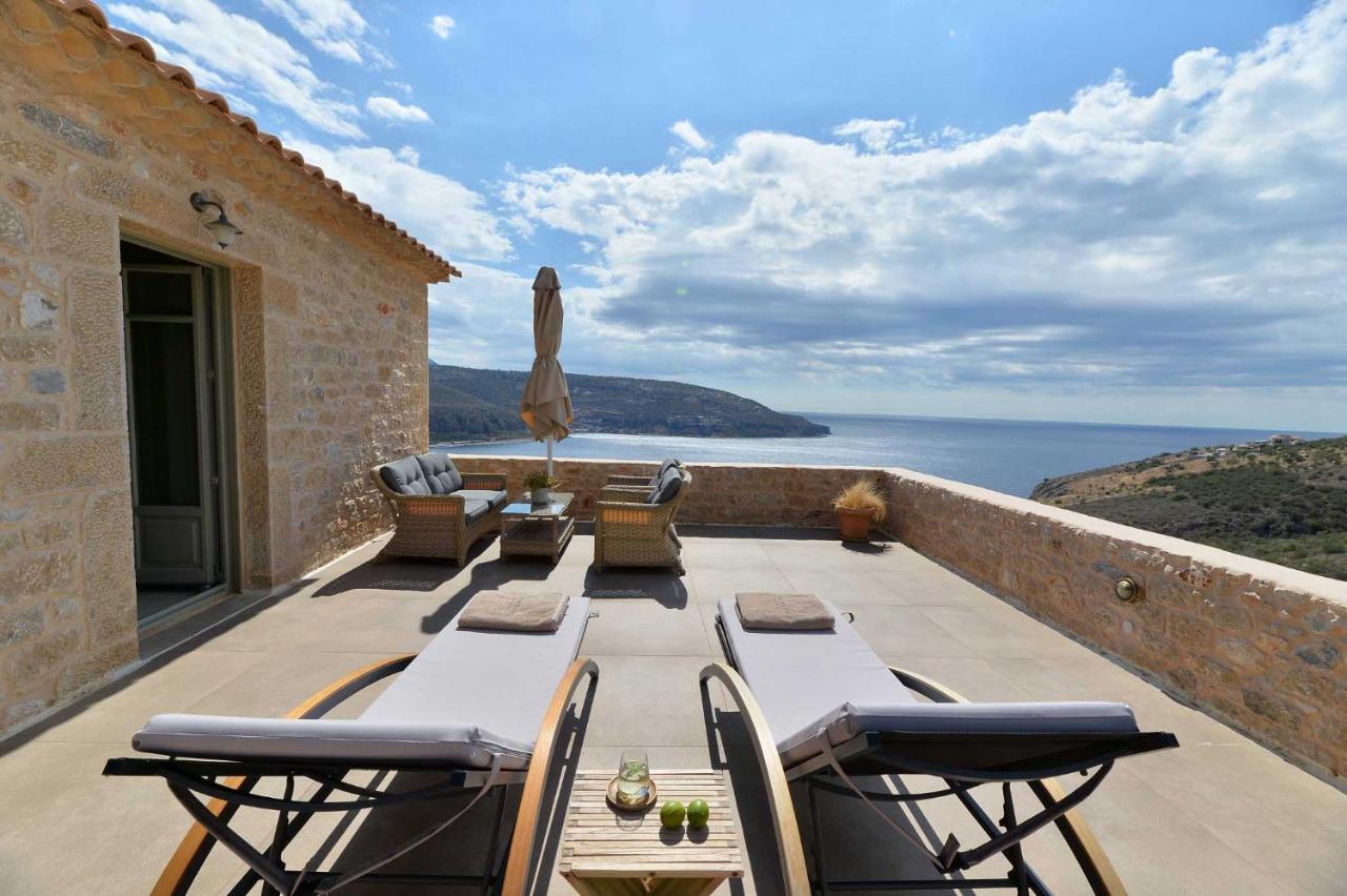 Akrolithi Boutique Hotel & Suites Oitylo Exterior photo