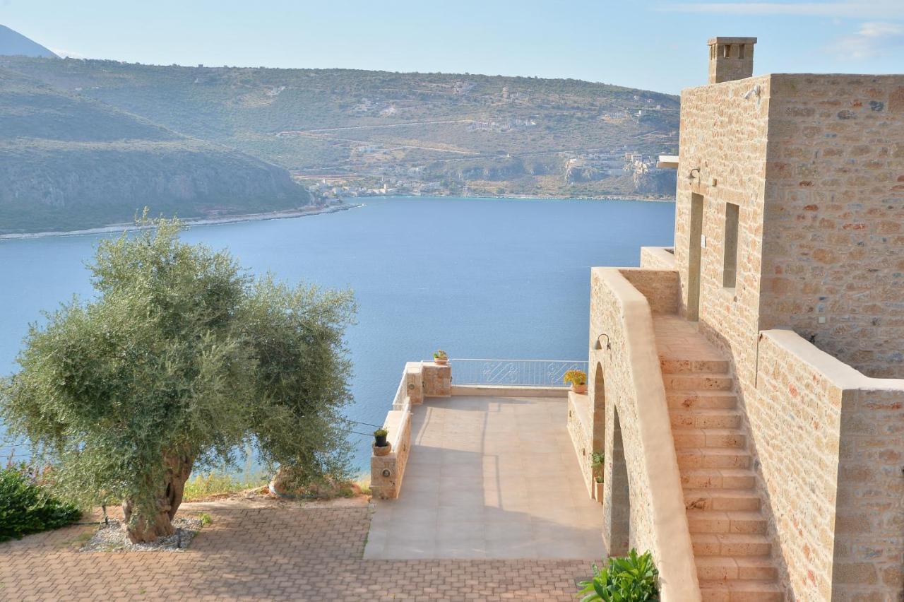 Akrolithi Boutique Hotel & Suites Oitylo Exterior photo