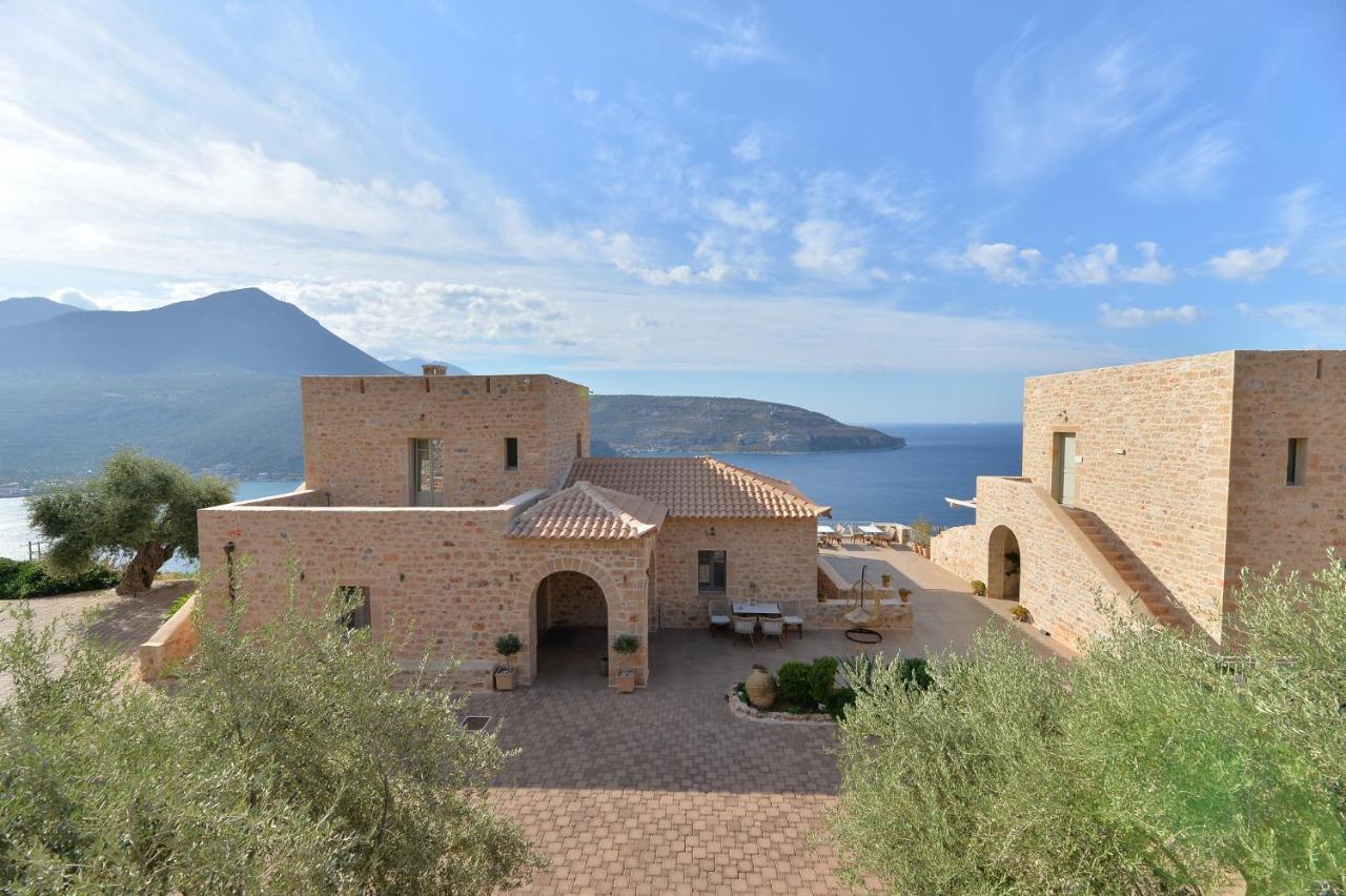 Akrolithi Boutique Hotel & Suites Oitylo Exterior photo