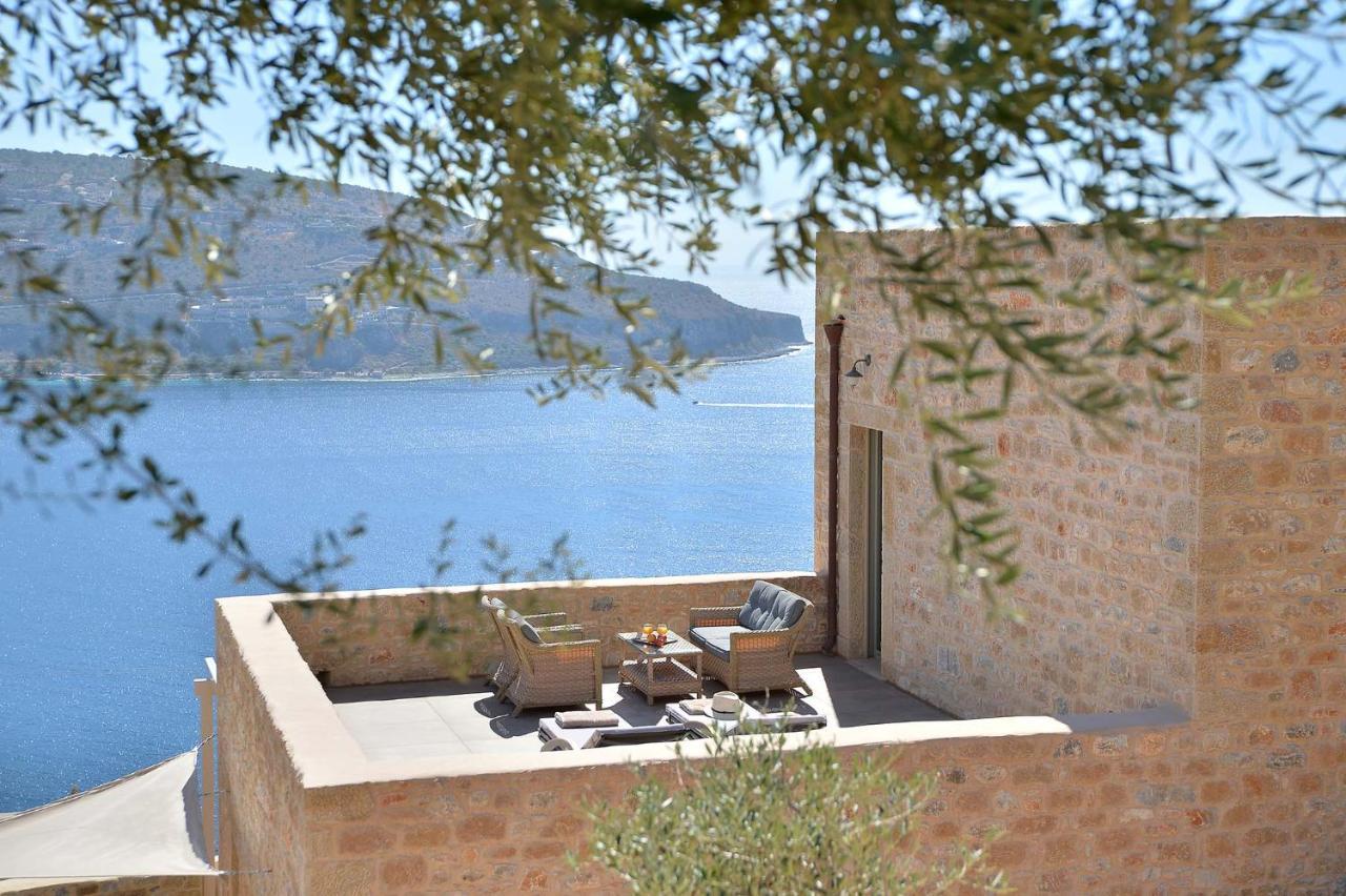 Akrolithi Boutique Hotel & Suites Oitylo Exterior photo