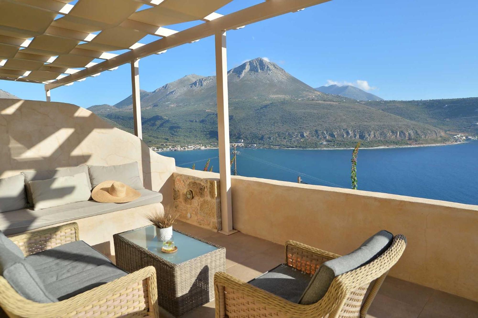 Akrolithi Boutique Hotel & Suites Oitylo Exterior photo